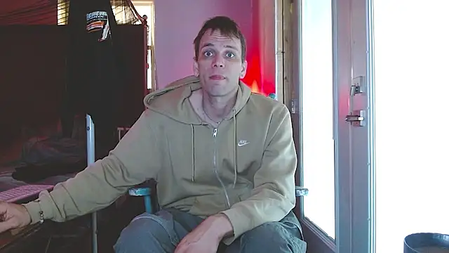 cguffey2284 online show from 19, 4, 2026