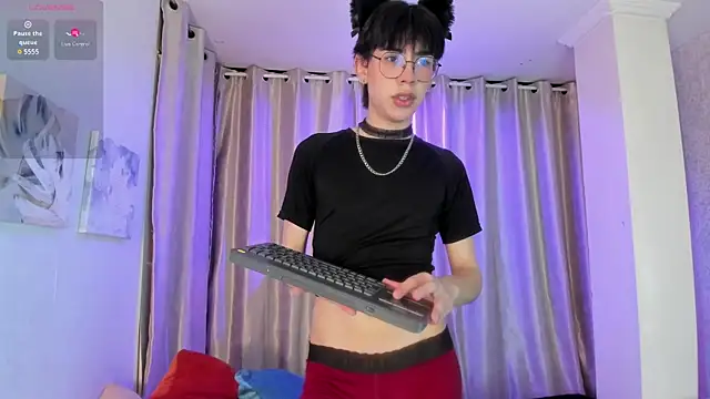 Demian Hush online show from 8, 4, 2026