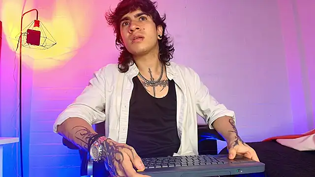 Axell Kussh online show from 9, 3, 2026