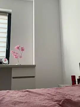 VivienDiamond online show from 7, 3, 2026