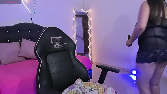 LUNAKITTY TAY online show from 12, 3, 2026