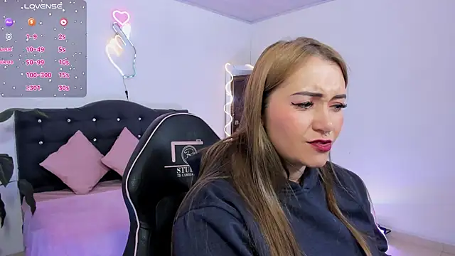 Snapshot of LUNAKITTY_TAY chatting on 19, 5, 2026 LUNAKITTY TAY online show from 19, 5, 2026
