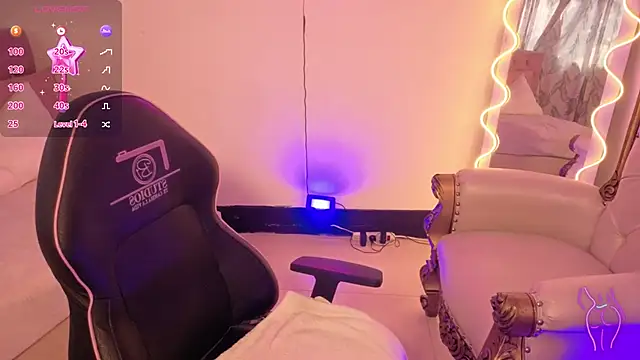 MAHYRA TAY online show from 12, 2, 2026