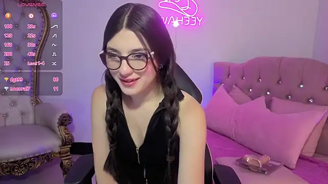 MAHYRA TAY online show from 14, 5, 2026