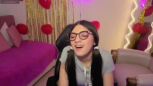 MAHYRA TAY online show from 19, 2, 2026