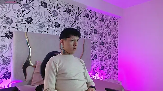 estefan tay online show from 3, 3, 2026