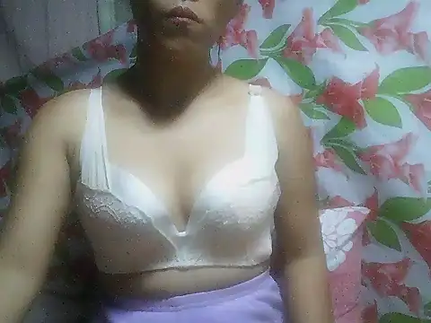 SweetHotBabe18 online show from 8, 3, 2026