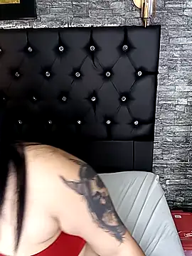  NiniSweet online show from 5, 3, 2026