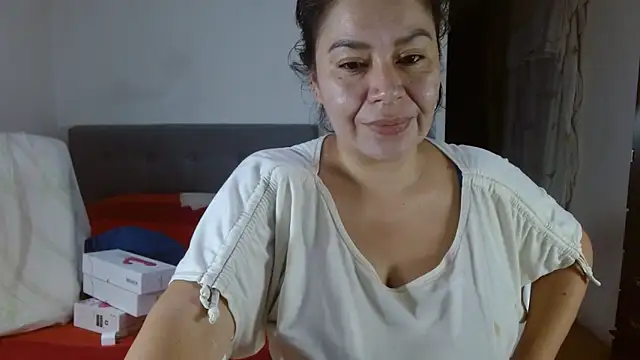 Karo sexy online show from 5, 3, 2026