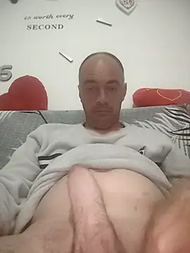 Snapshot of circott chatting on 5, 4, 2026 circott online show from 5, 4, 2026
