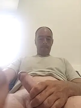 Snapshot of circott chatting on 21, 4, 2026 circott online show from 21, 4, 2026
