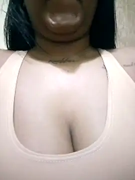 Snapshot of Zoe_Renata chatting on 17, 5, 2026 Zoe Renata online show from 17, 5, 2026
