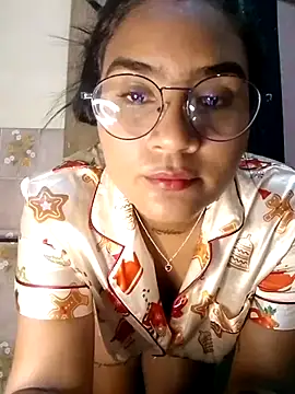 Zoe Renata online show from 11, 7, 2026