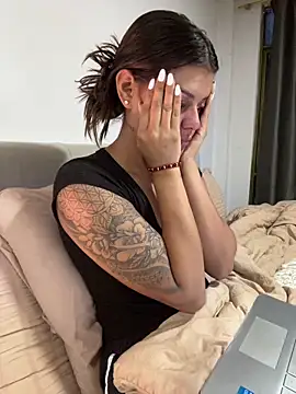 Snapshot of RachelWeisz_ chatting on 19, 5, 2026 RachelWeisz online show from 19, 5, 2026