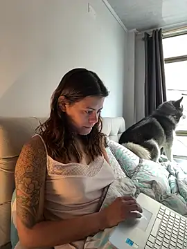 Snapshot of RachelWeisz_ chatting on 2, 5, 2026 RachelWeisz online show from 2, 5, 2026