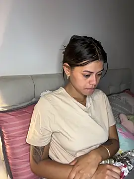 RachelWeisz  online show from 13, 4, 2026