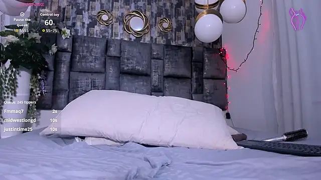 MiiaTauro online show from 22, 2, 2026