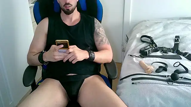 Sub-Titan online show from 11, 4, 2026