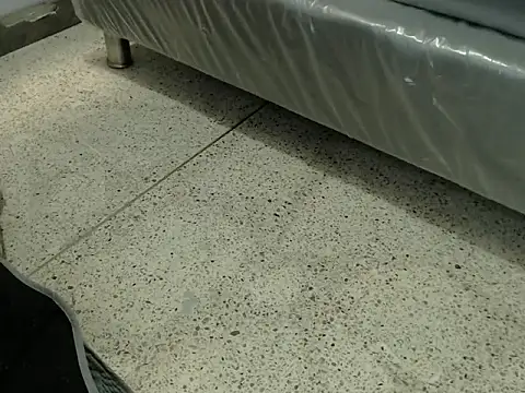 Isabella-001 online show from 12, 2, 2026