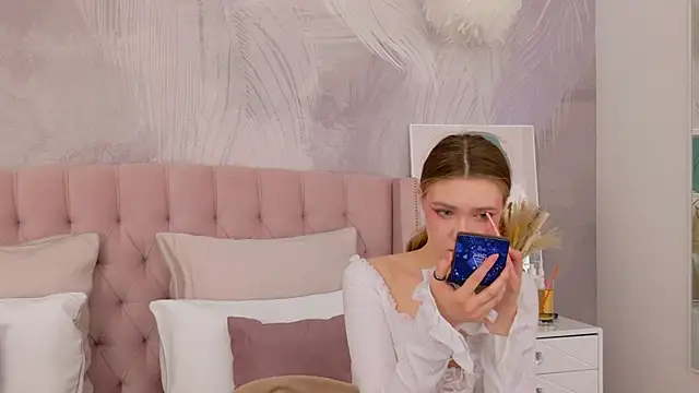 StacyHicks online show from 6, 4, 2026