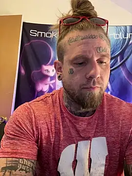 Snapshot of Smokebluntafterblunt chatting on 4, 5, 2026 Smokebluntafterblunt online show from 4, 5, 2026