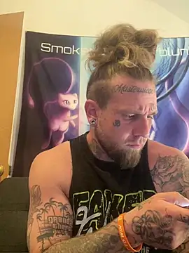 Snapshot of Smokebluntafterblunt chatting on 11, 5, 2026 Smokebluntafterblunt online show from 11, 5, 2026