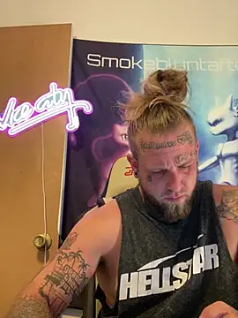 Smokebluntafterblunt online show from 17, 6, 2026