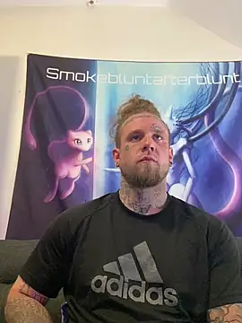 Snapshot of Smokebluntafterblunt chatting on 6, 5, 2026 Smokebluntafterblunt online show from 6, 5, 2026
