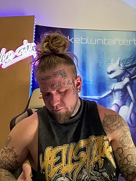 Smokebluntafterblunt online show from 3, 3, 2026