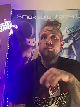 Smokebluntafterblunt online show from 2, 4, 2026