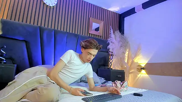 AngelDoll 1 online show from 9, 2, 2026