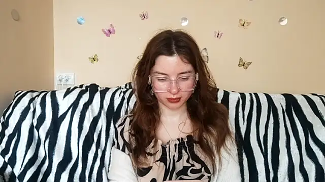 LanitaHemple online show from 26, 4, 2026