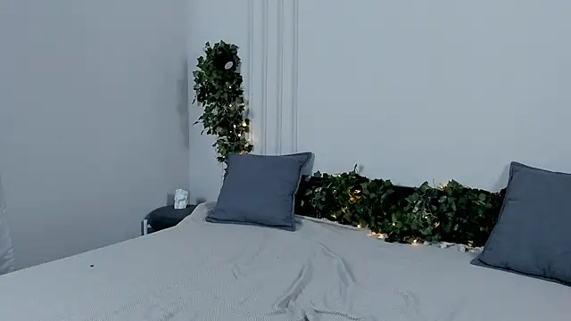 xdigitalxhoe online show from 11, 2, 2026