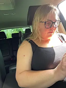 Mommy-girl-Lola online show from 13, 7, 2026