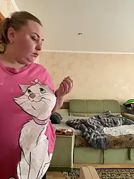 Mommy-girl-Lola online show from 24, 2, 2026