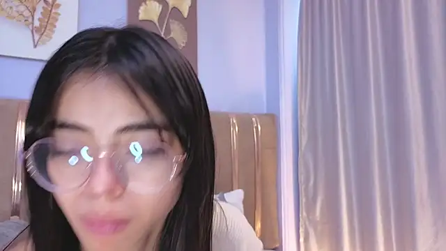 Snapshot of Mia_Naive chatting on 17, 6, 2026 Mia Naive online show from 17, 6, 2026