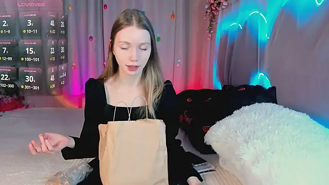 lada2k4 online show from 9, 4, 2026