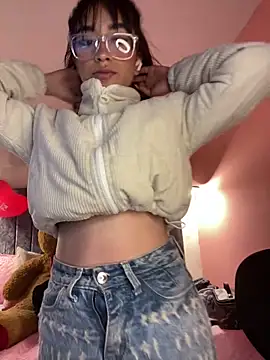 alahia pink online show from 13, 2, 2026