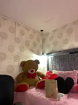 alahia pink online show from 12, 2, 2026