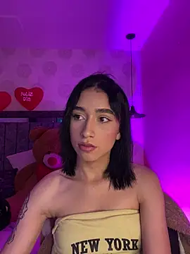 alahia pink online show from 10, 3, 2026