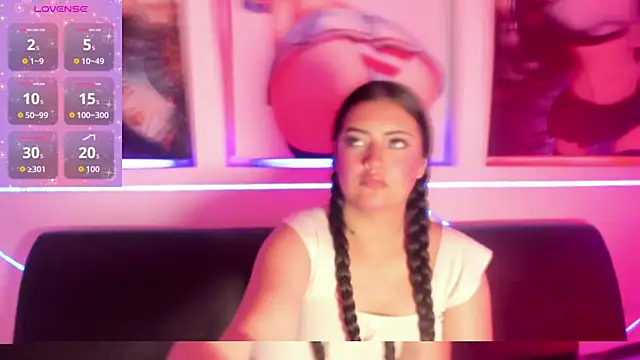 JoycePierce online show from 3, 3, 2026