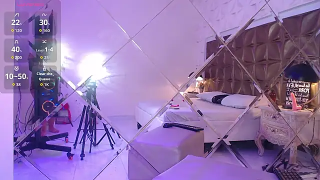 LunaJohns online show from 13, 3, 2026