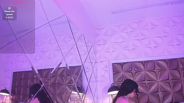 LunaJohns online show from 22, 4, 2026