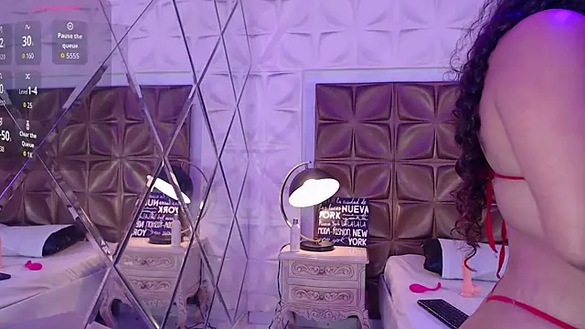 LunaJohns online show from 7, 4, 2026