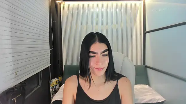 lorraineHunter online show from 7, 4, 2026