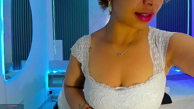 Shantall-blue online show from 16, 3, 2026