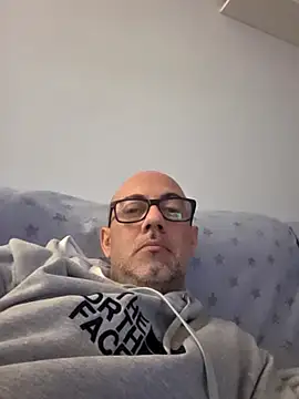 pareja47 online show from 11, 3, 2026