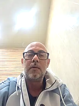 pareja47 online show from 23, 4, 2026