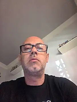 pareja47 online show from 21, 4, 2026