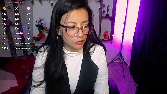 QueenRose94 online show from 4, 3, 2026